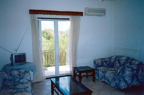 IANOS HOTEL