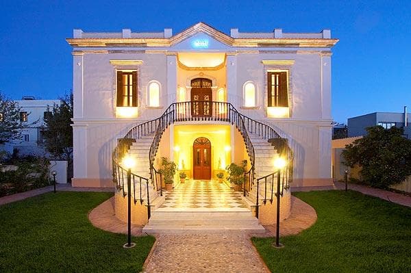 DREAMS LUXURY SUITES