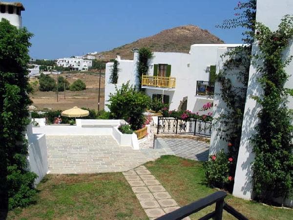 ATHENS ATRIUM HOTEL & JACUZZI SUITES